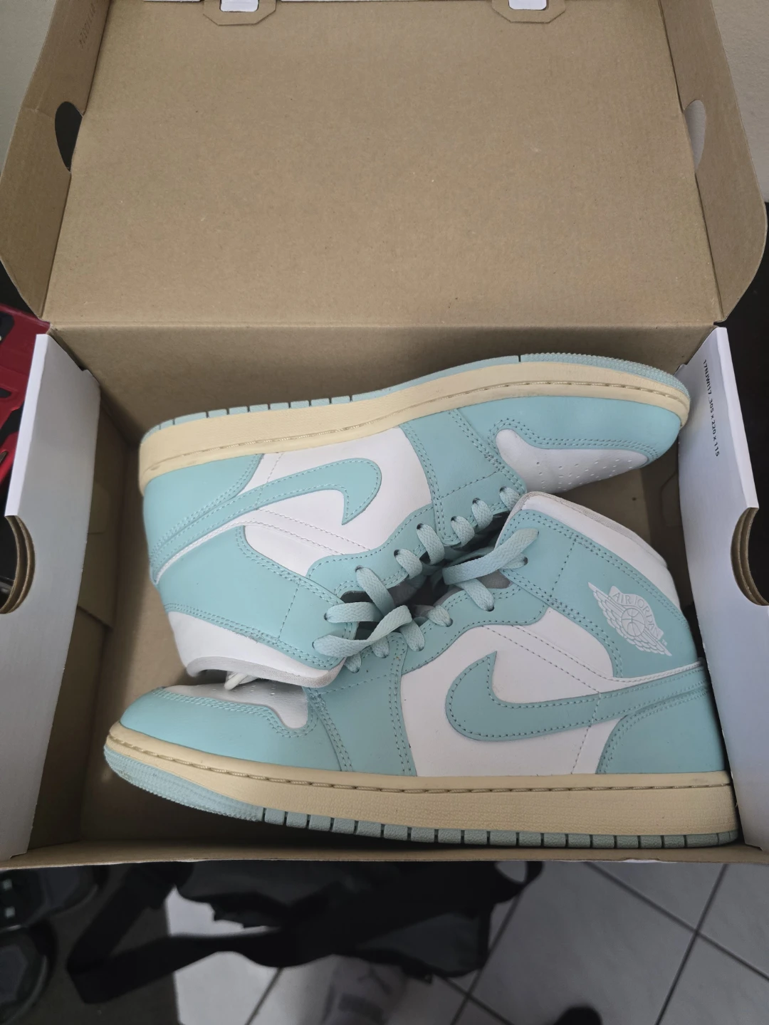Nike Air Jordan 1 Mid Women's Size 9.5