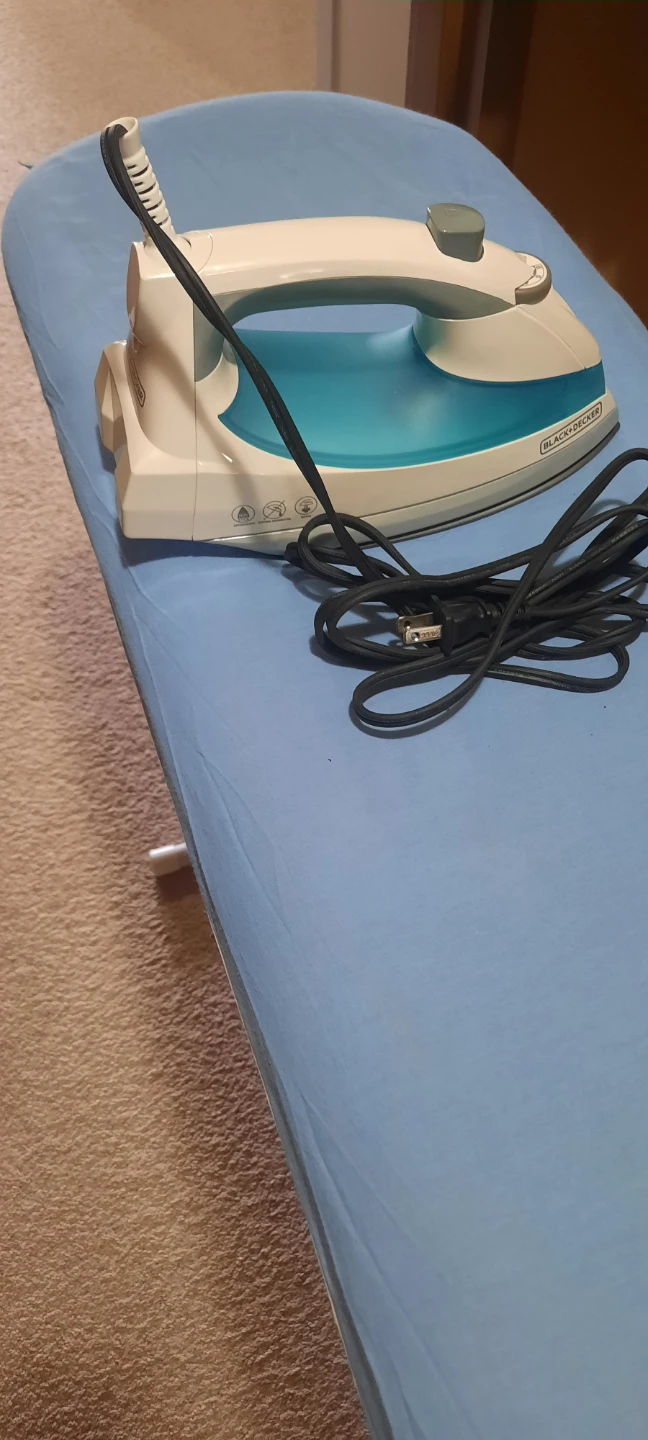 BLACK+DECKER Steam Iron