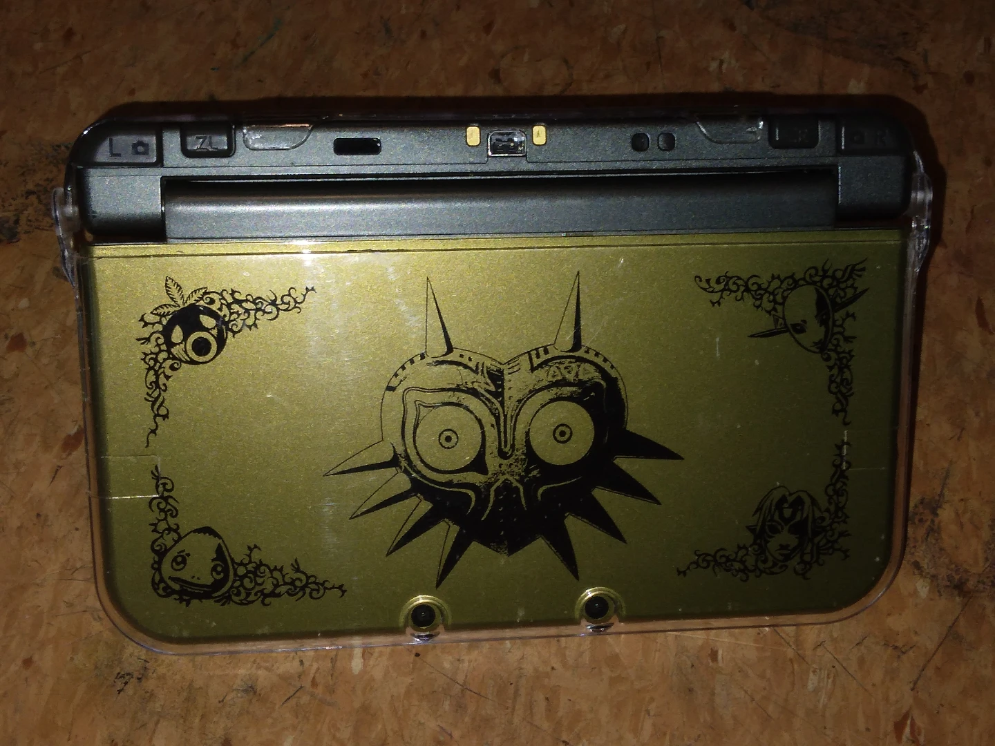 Nintendo 3DS XL Majora's Mask Edition Gold