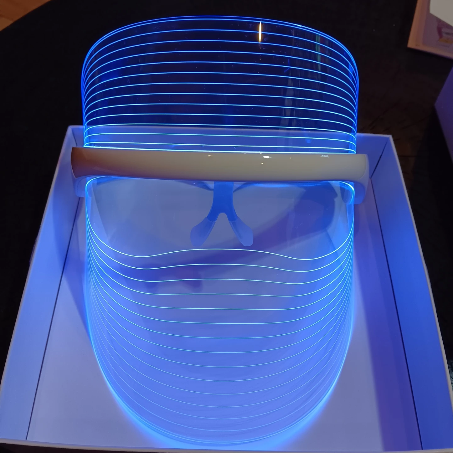 AURIA L.E.D. Light Therapy Mask - photo 3