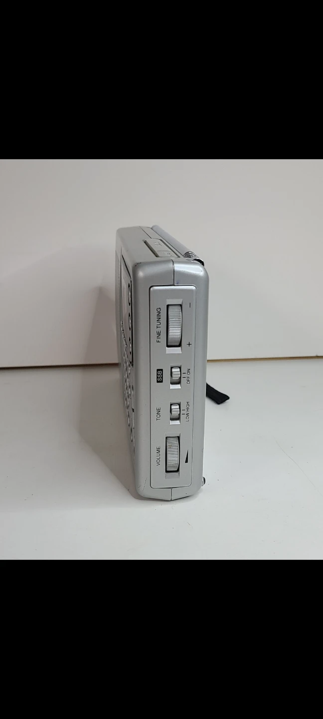 GRUNDIG YB 400PE Portable Radio - Great Condition! - photo 4