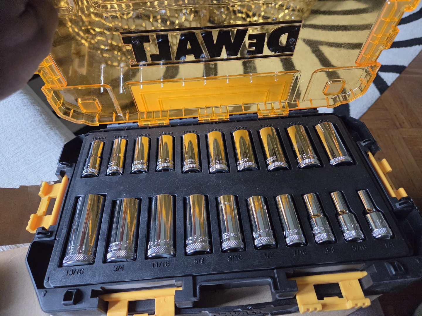 20 Piece DeWalt 3/8 Drive Deep Socket Set - photo 3