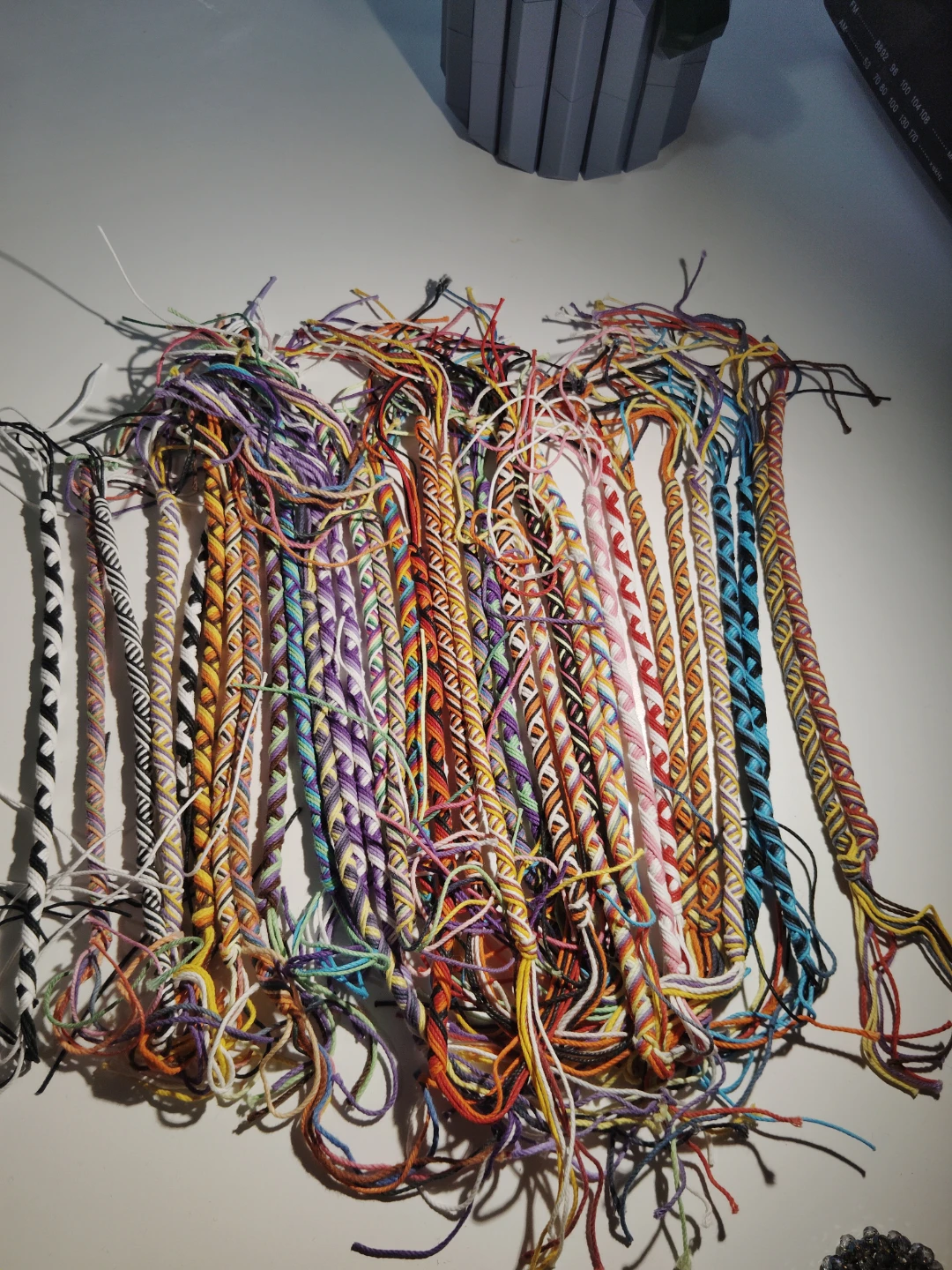 Thread bracletes different prices ($4-5) - photo 2