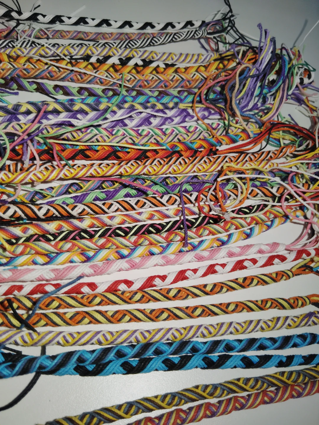 Thread bracletes different prices ($4-5) - photo 4