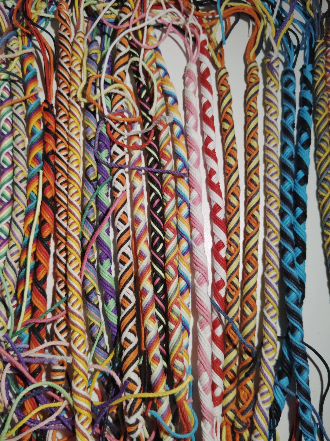 Thread bracletes different prices ($4-5) - photo 5