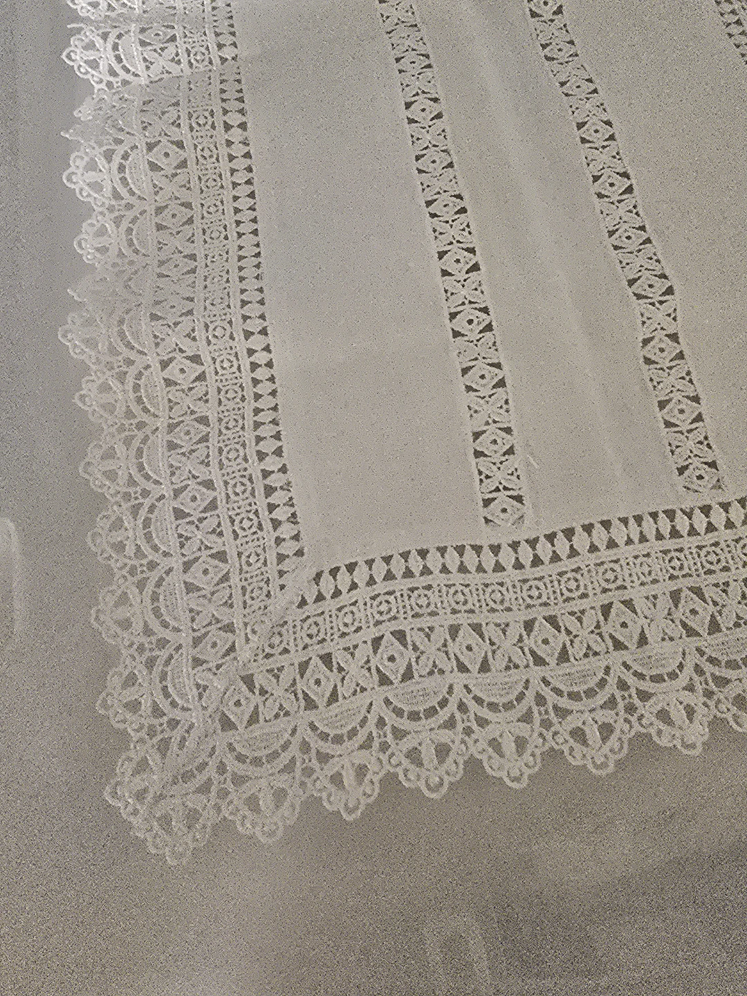 Set of 2 White Lace Doilies Tablecloths - photo 2