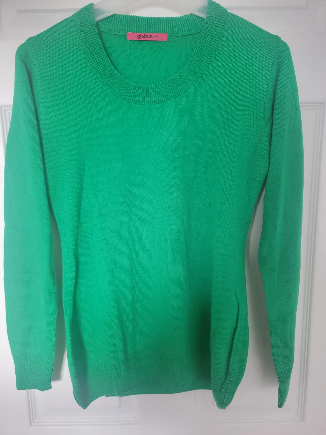 Globus Green Long-Sleeve Sweater Medium