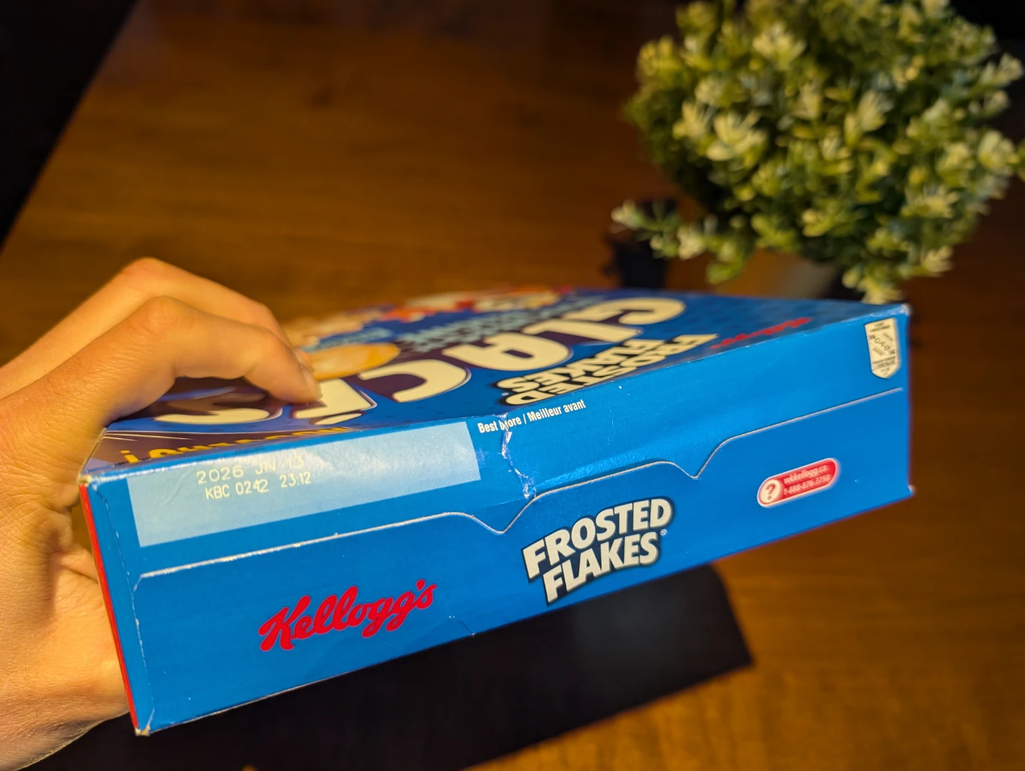 Kellogg's Frosted Flakes Glazed Donut Holes Cereal - photo 2