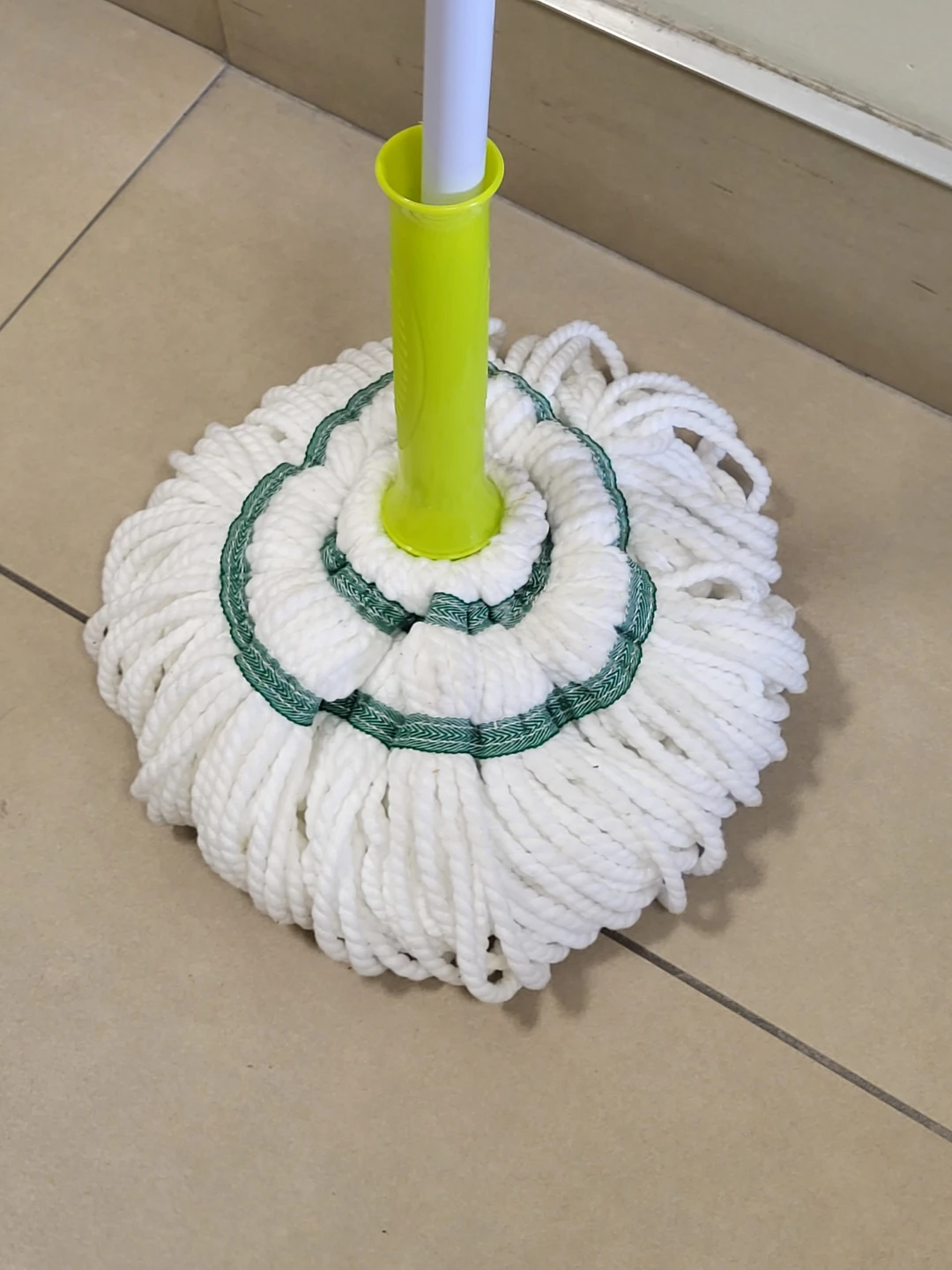 Easy-Wring Twist Mop New
