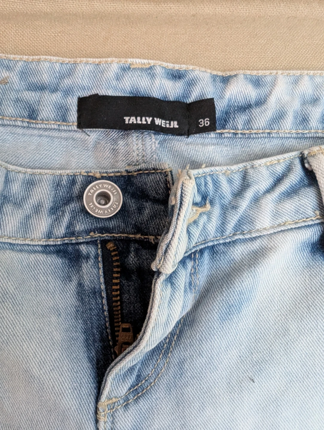Denim Shorts with Lace Size 36 - photo 4