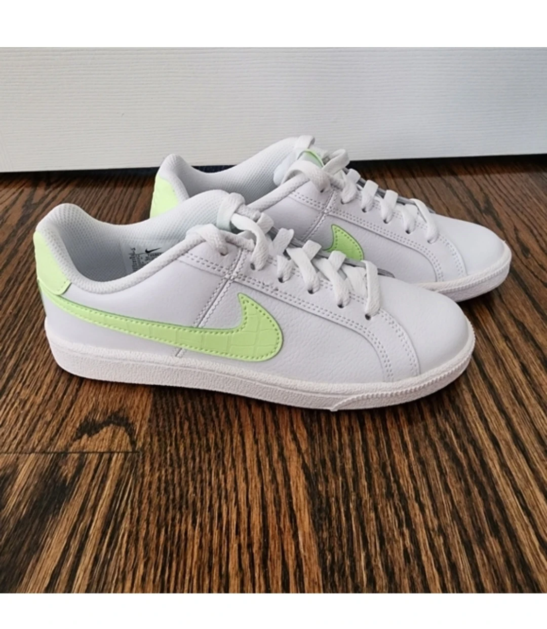 Nike Women's Court Royale 2 Low Top Sneakers Women 5 or 35.5 - photo 4