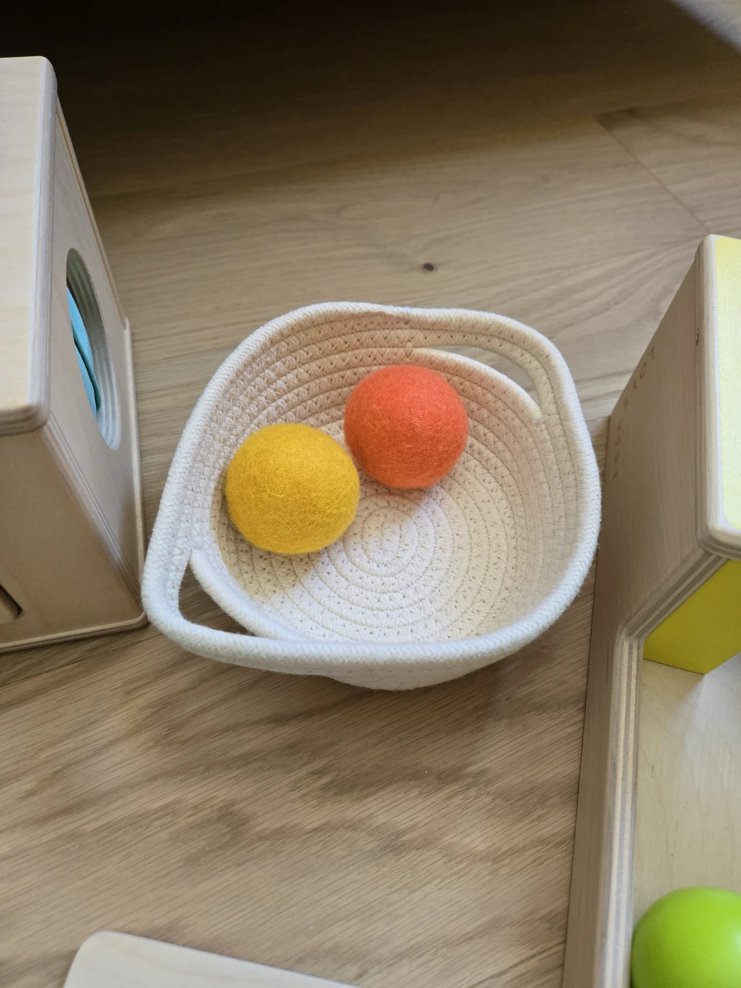 Lovevery Treasure Basket Felt Ball Set Toy Montessori Play - photo 4