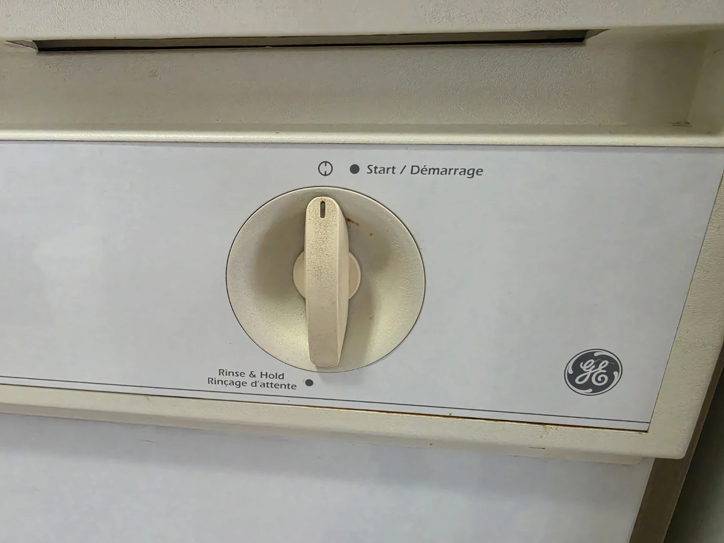 GE Dishwasher - photo 2