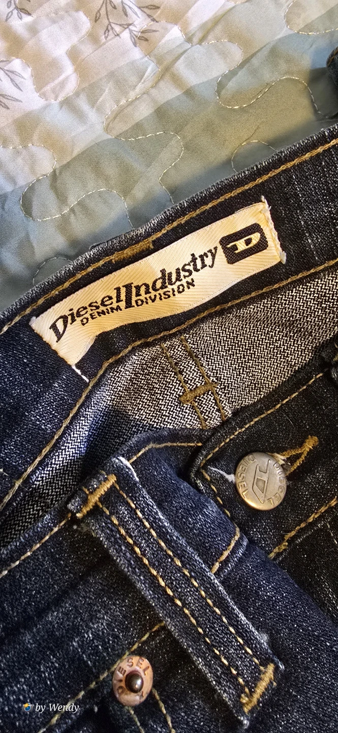 6 pair womens jeans - photo 2