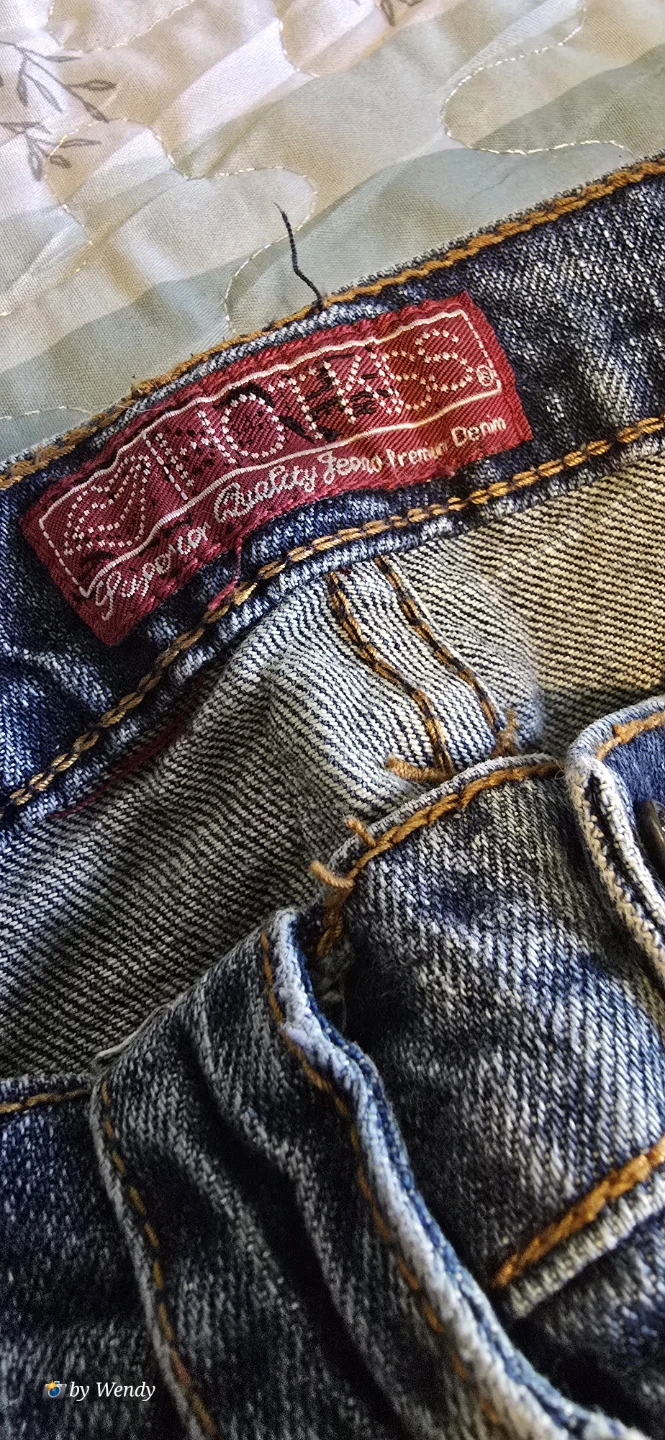 6 pair womens jeans - photo 3