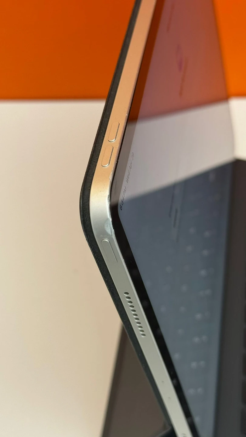 iPad Pro 12.9” 5th Gen 128GB – Keyboard Case – 6 Months Warranty - photo 3
