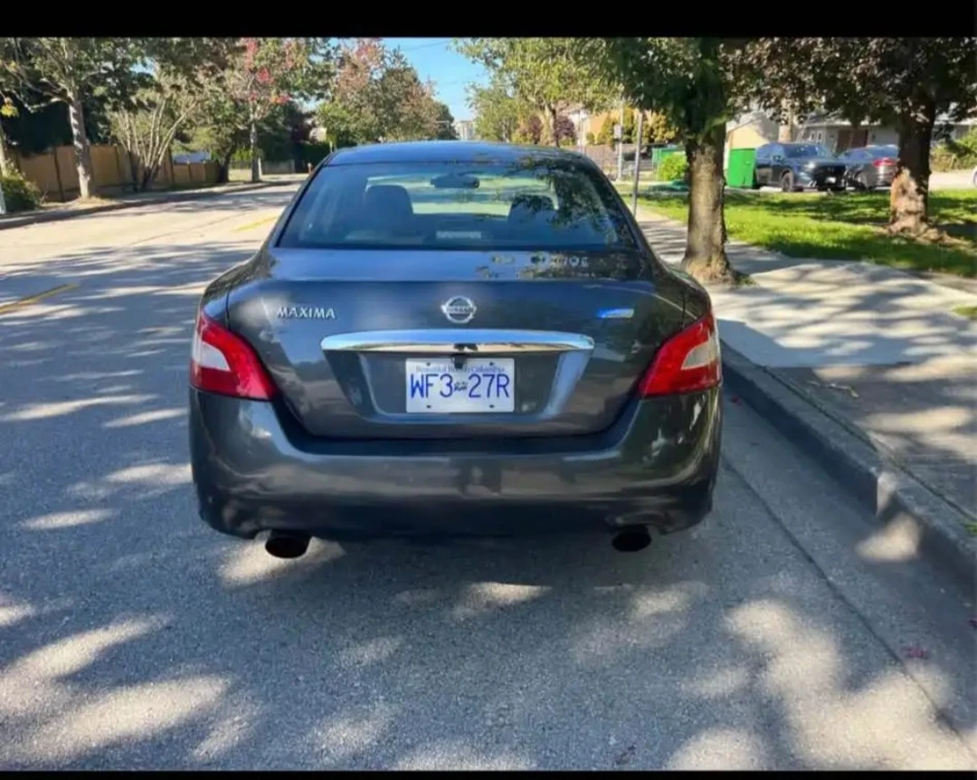 Nissan Maxima Sedan - photo 2