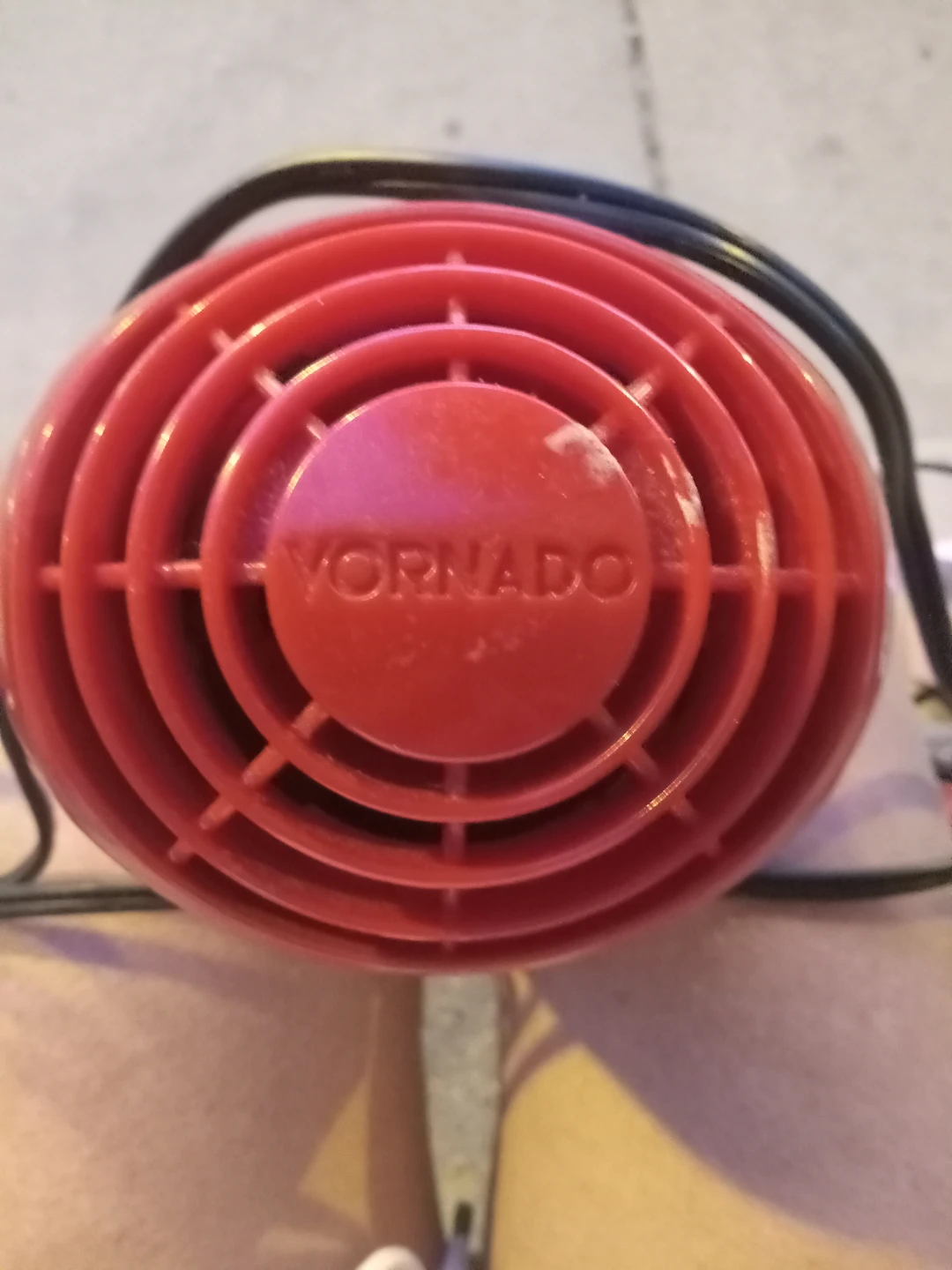 Vornado Flippi V6 Personal Desk Fan