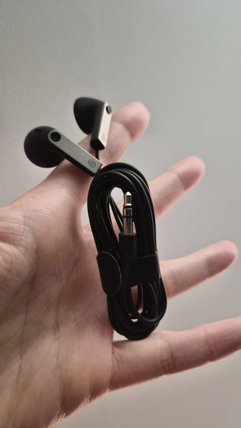 Old school earbuds