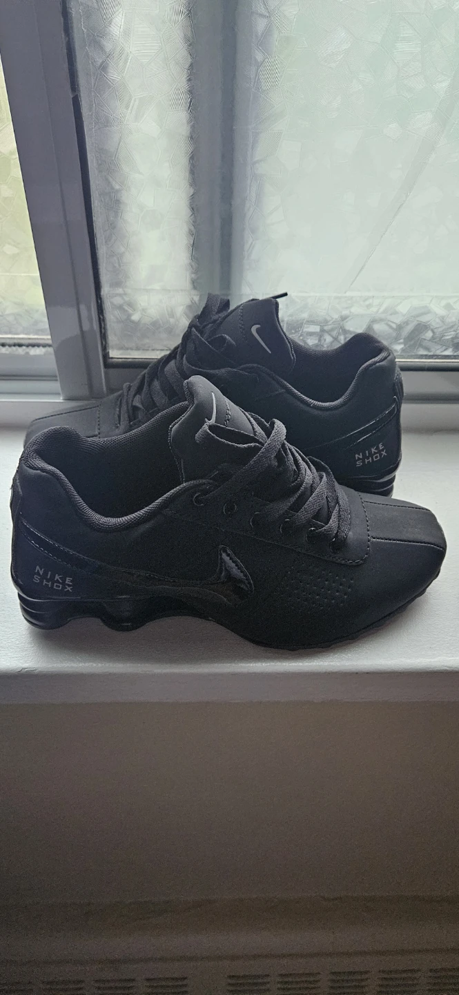 Nike Shox Running Shoes - photo 2