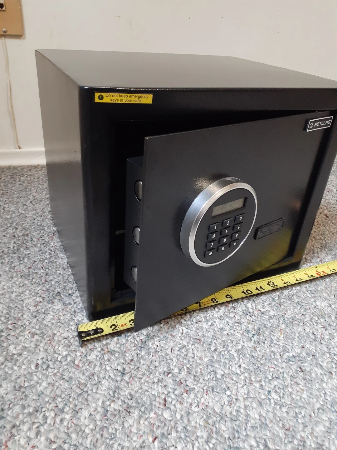 RETLLAS Digital Safe