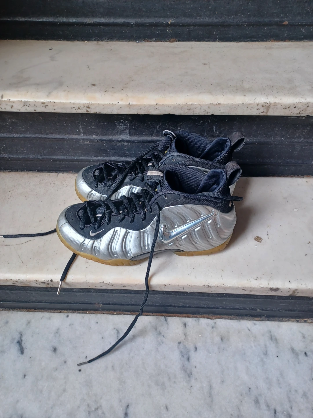 Nike Air Foamposite One "Metallic Silver" Shoes - photo 2
