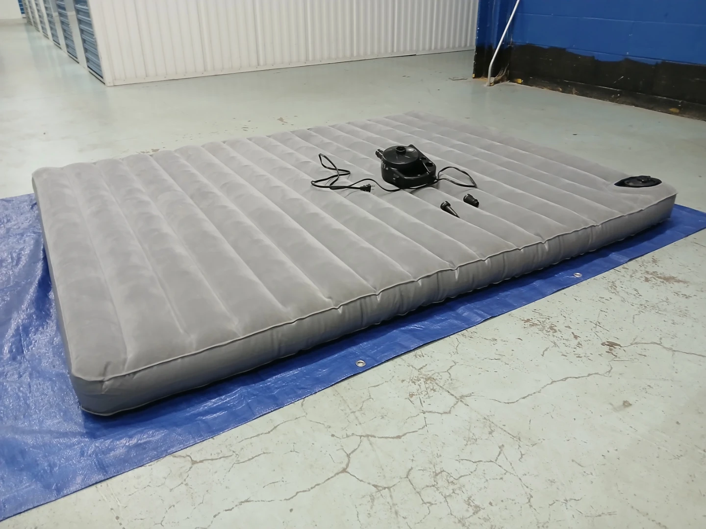 Intex Queen Size Air Mattress with Built-in Pump - photo 2