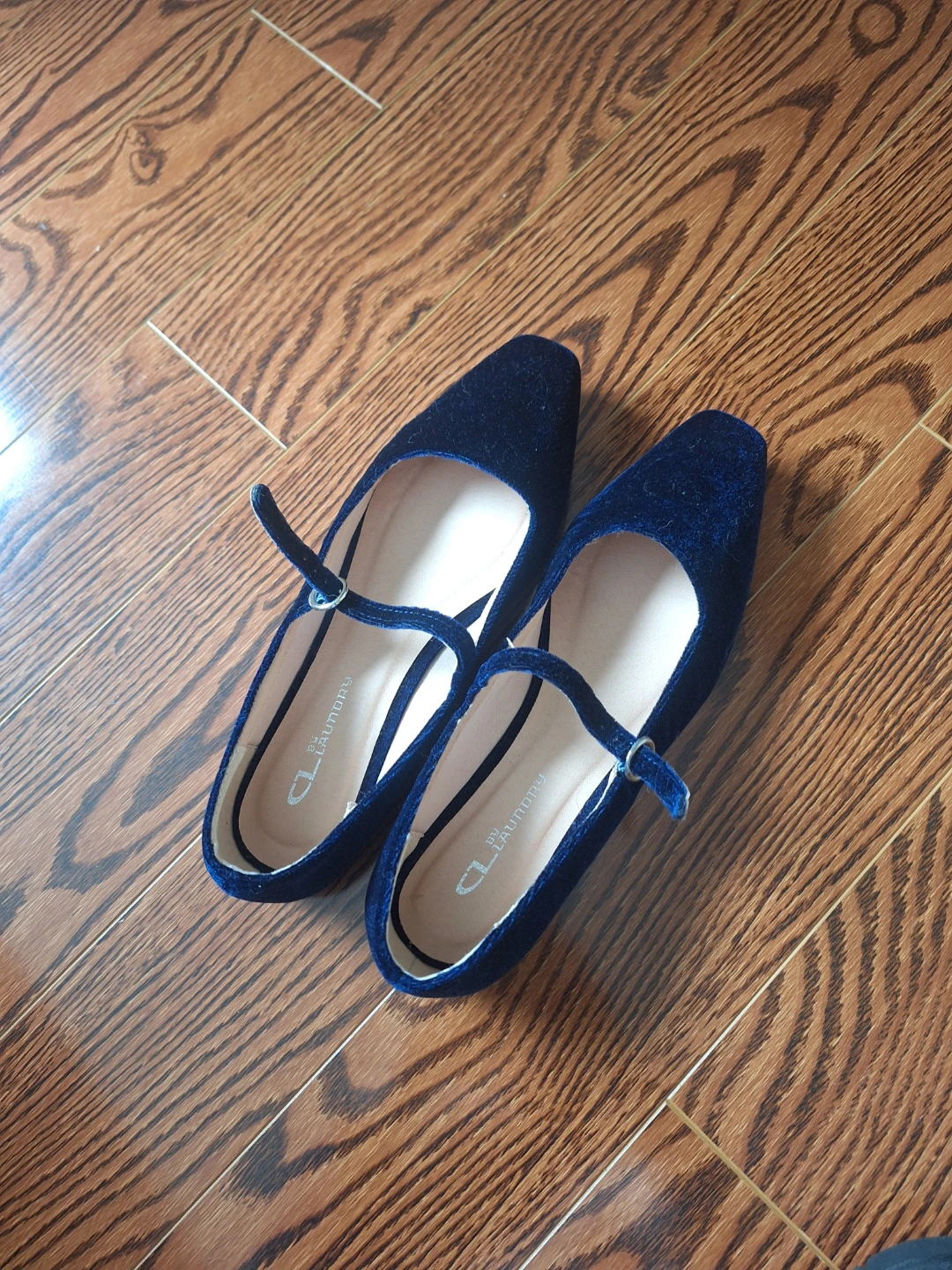 CL by Laundry Women's Mary Jane Flats