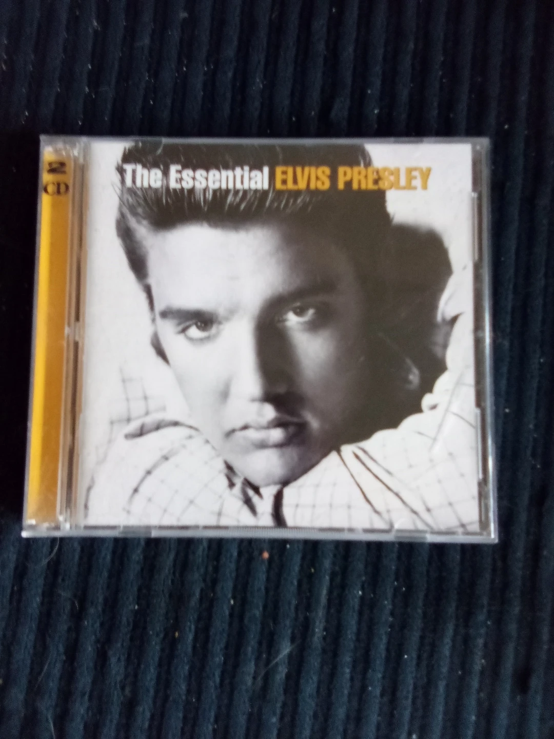 The Essential Elvis Presley CD