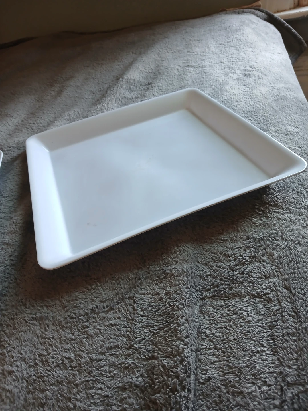 Set of 2 White Square Serving Platters - photo 2