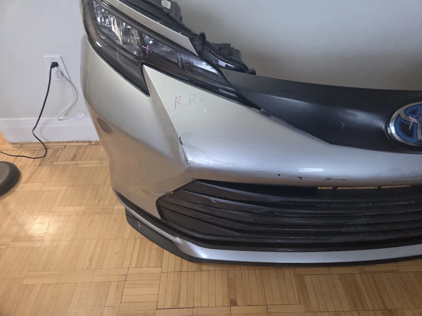 Toyota Sienna Front Bumper - photo 3