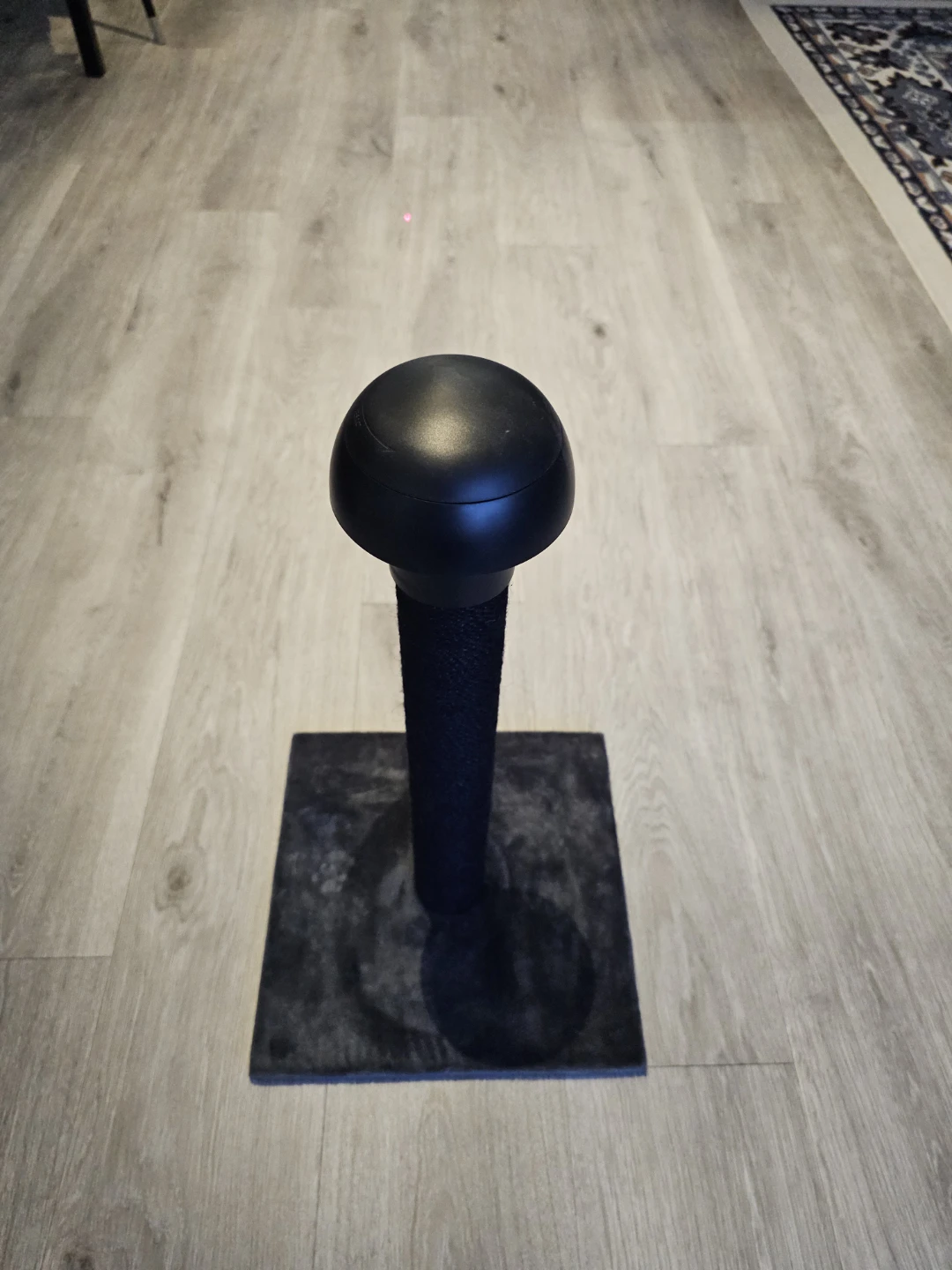 Cat Scratching Post with laser lights - photo 2