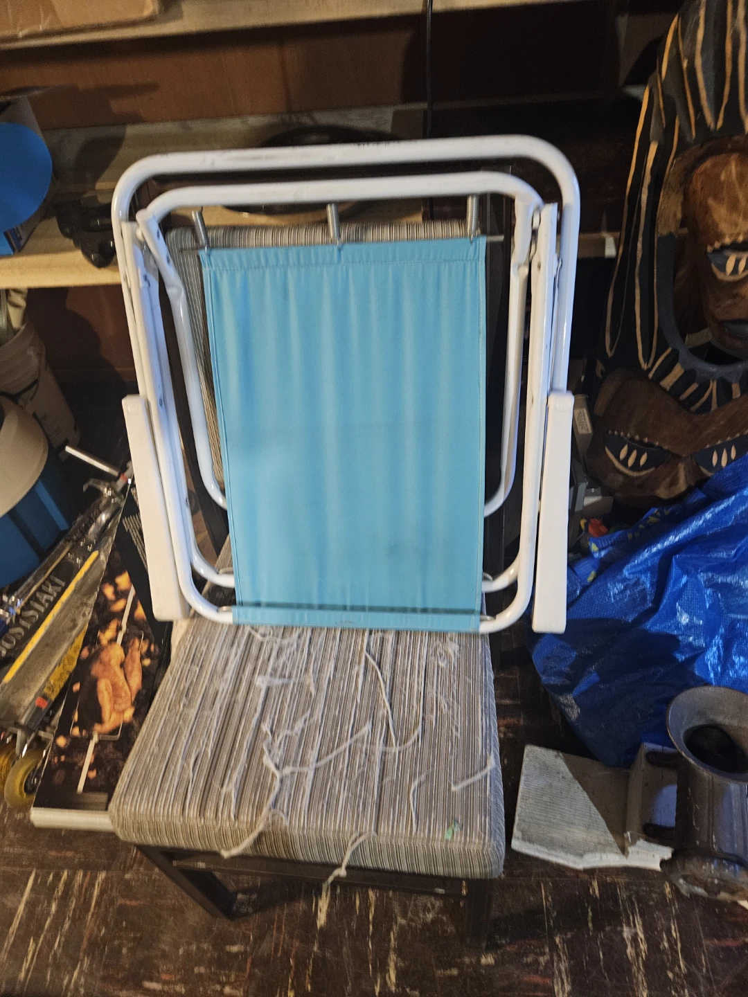 Folding Beach Chair with Blue Fabric - photo 2