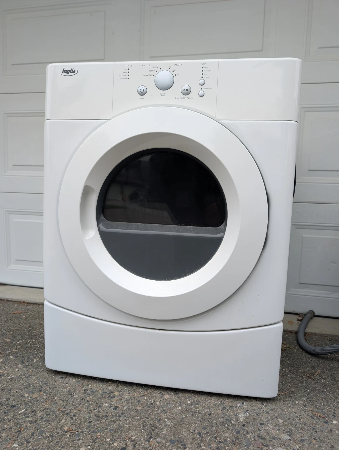 Washer and dryer - photo 2