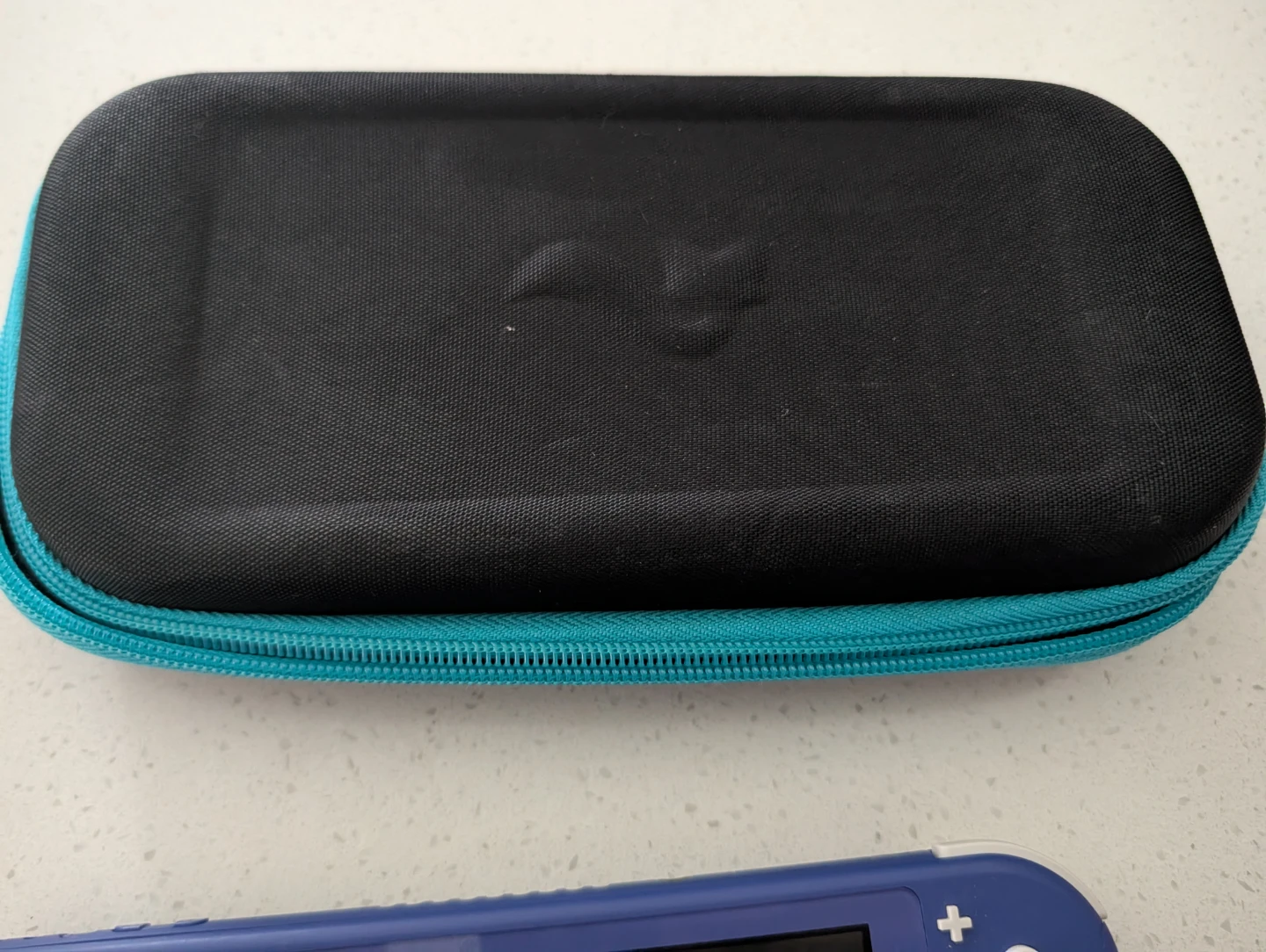 Nintendo Switch Lite Carrying Case and Console - photo 4