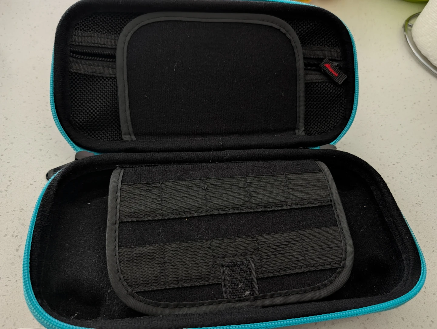 Nintendo Switch Lite Carrying Case and Console - photo 5