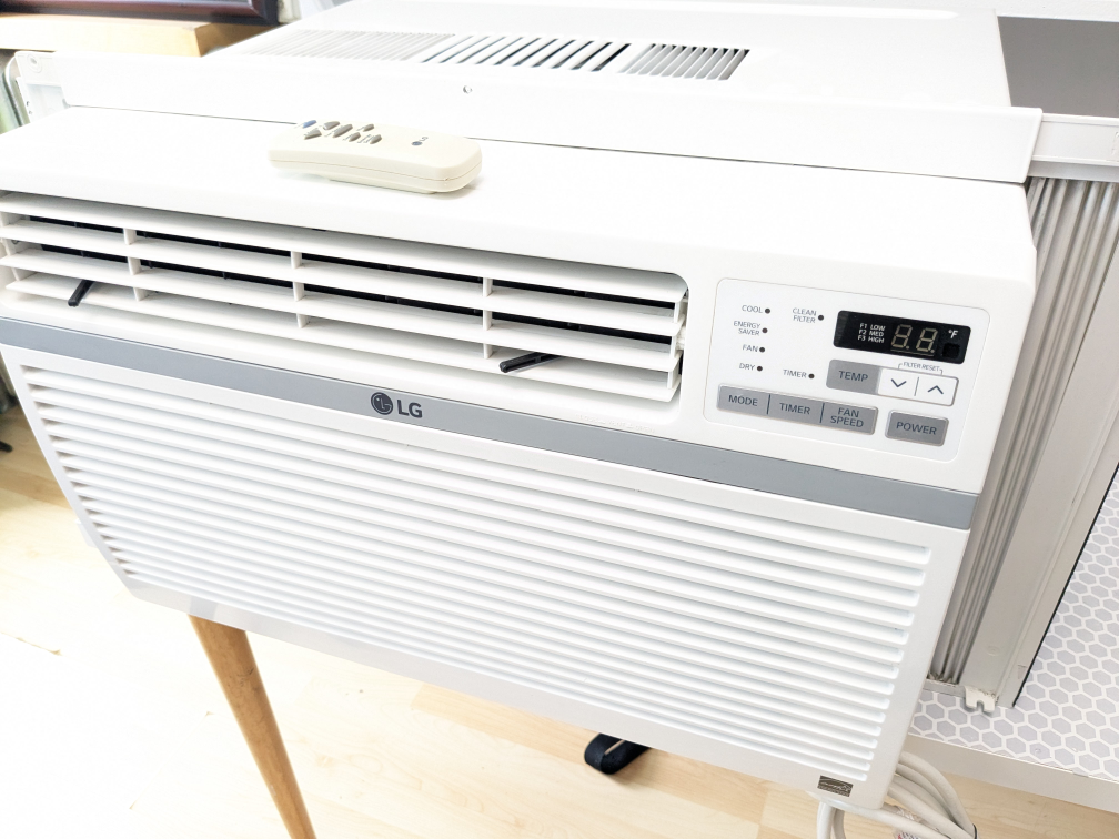 10,000Btu LG Window AC Unit with Remote Control - photo 5