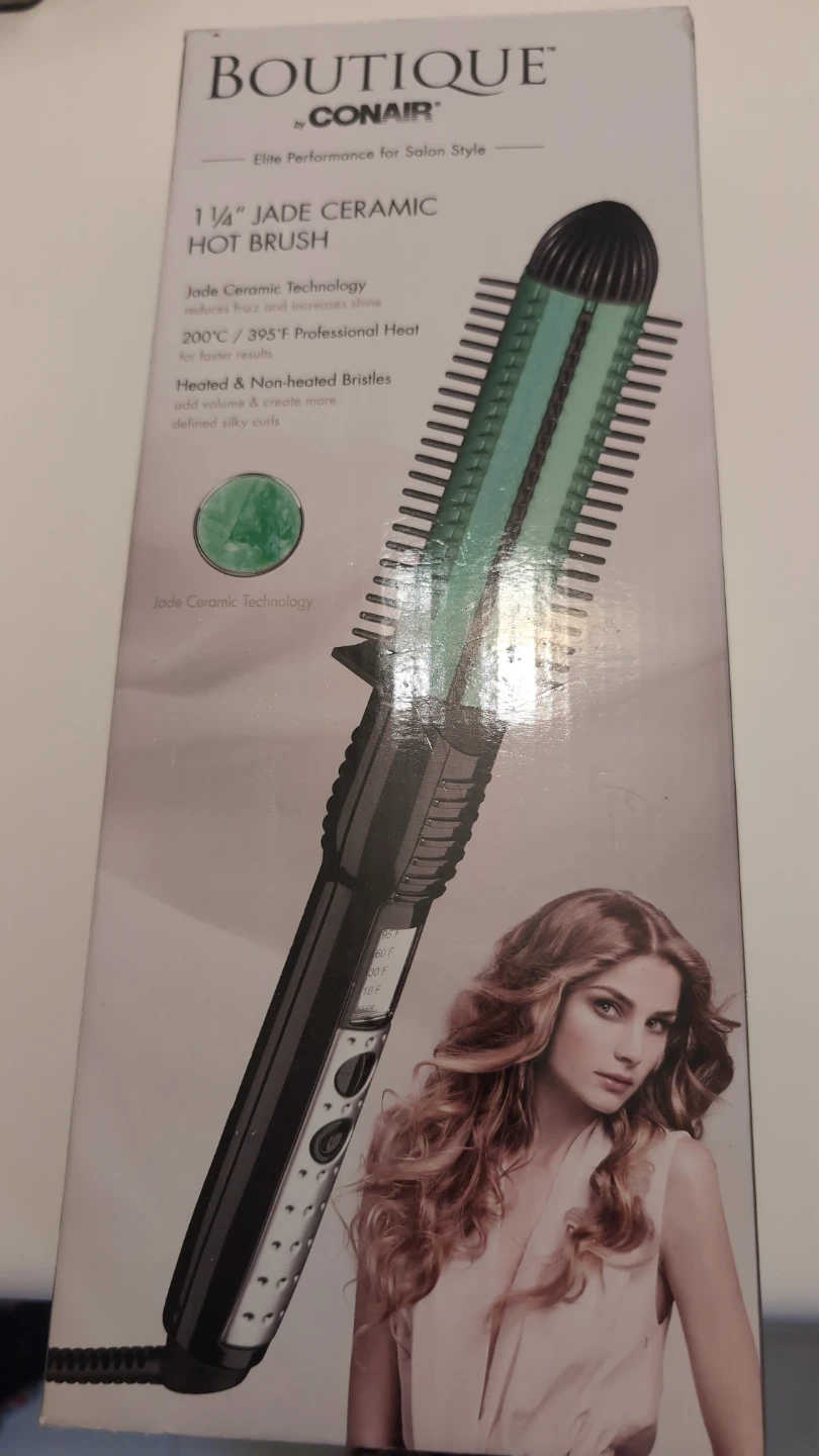 Conair Boutique 1 1/4" Jade Ceramic Hot Brush