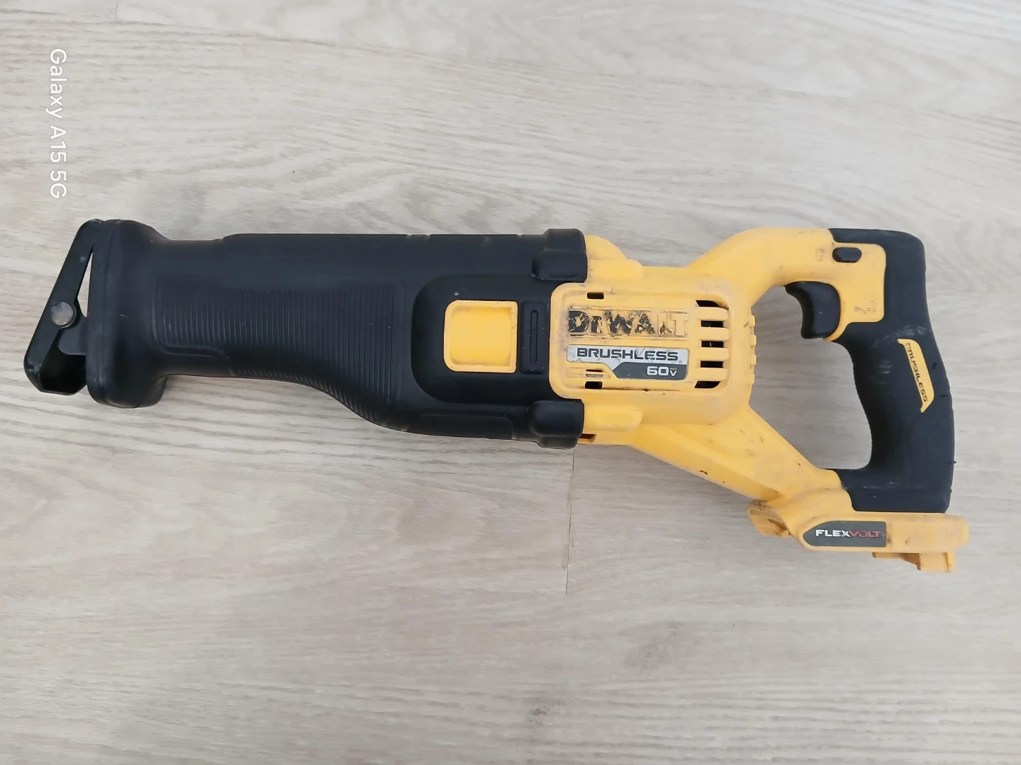 DEWALT DCS389 FLEXVOLT 60V Brushless Reciprocating Saw - photo 3