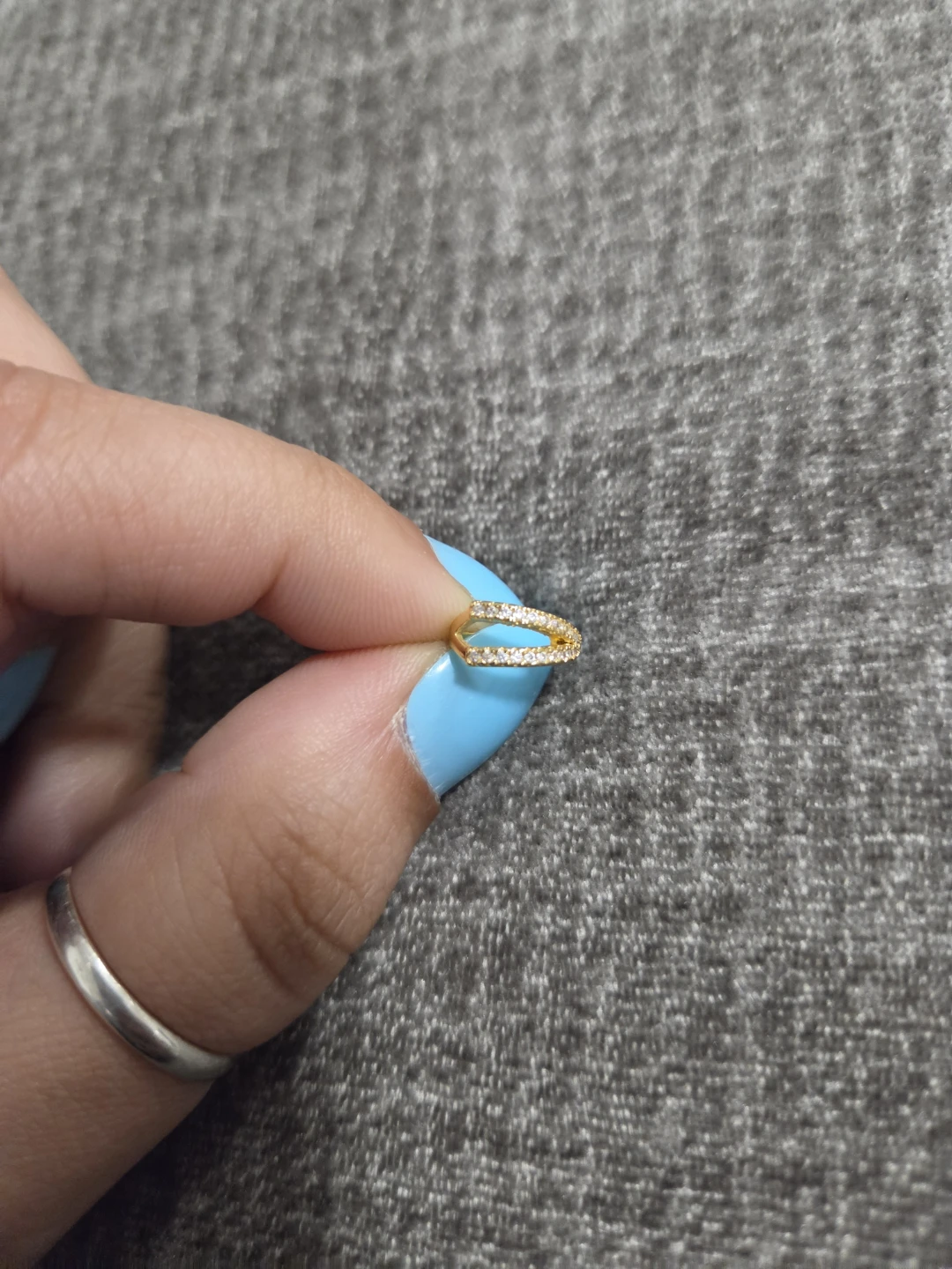 Gold-tone ear cuff with rhinestones - photo 2