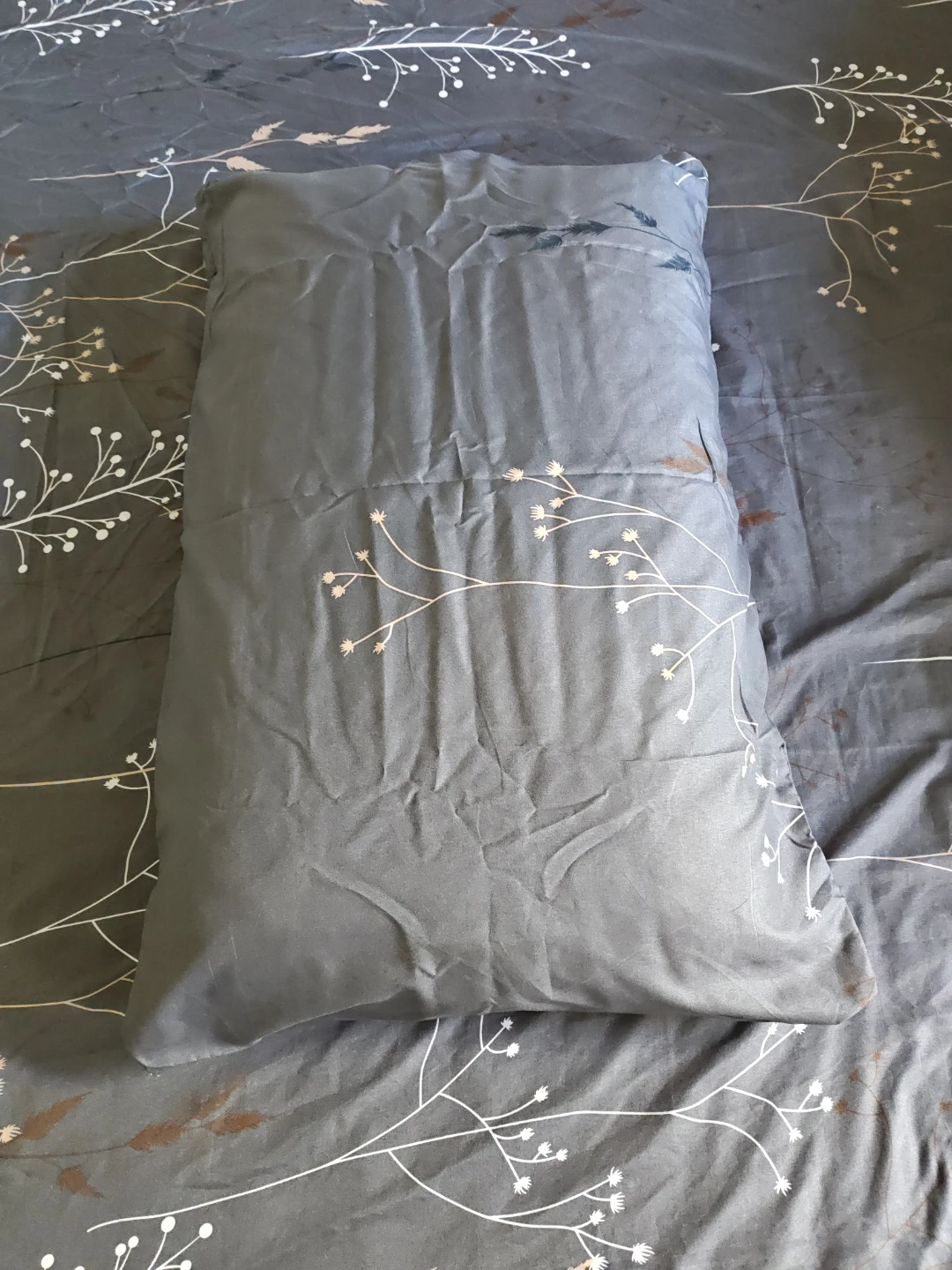 Assorted pillow cases - photo 3
