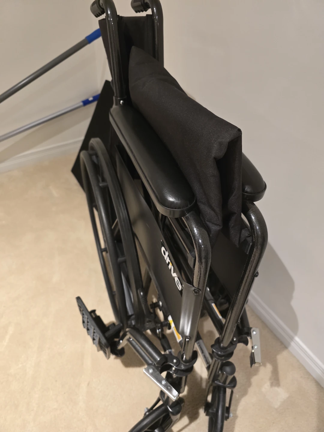 Drive Medical Black Folding Wheelchair - photo 2