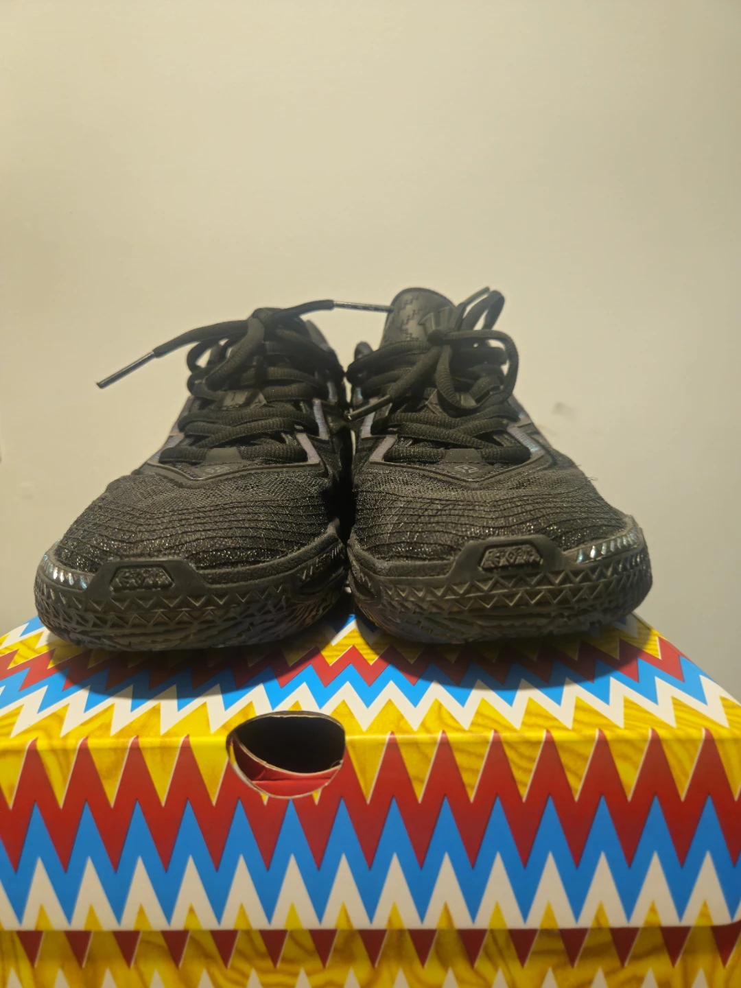 Kyrie Irving's Anta kai 3 Triple Black Basketball Ball shoes