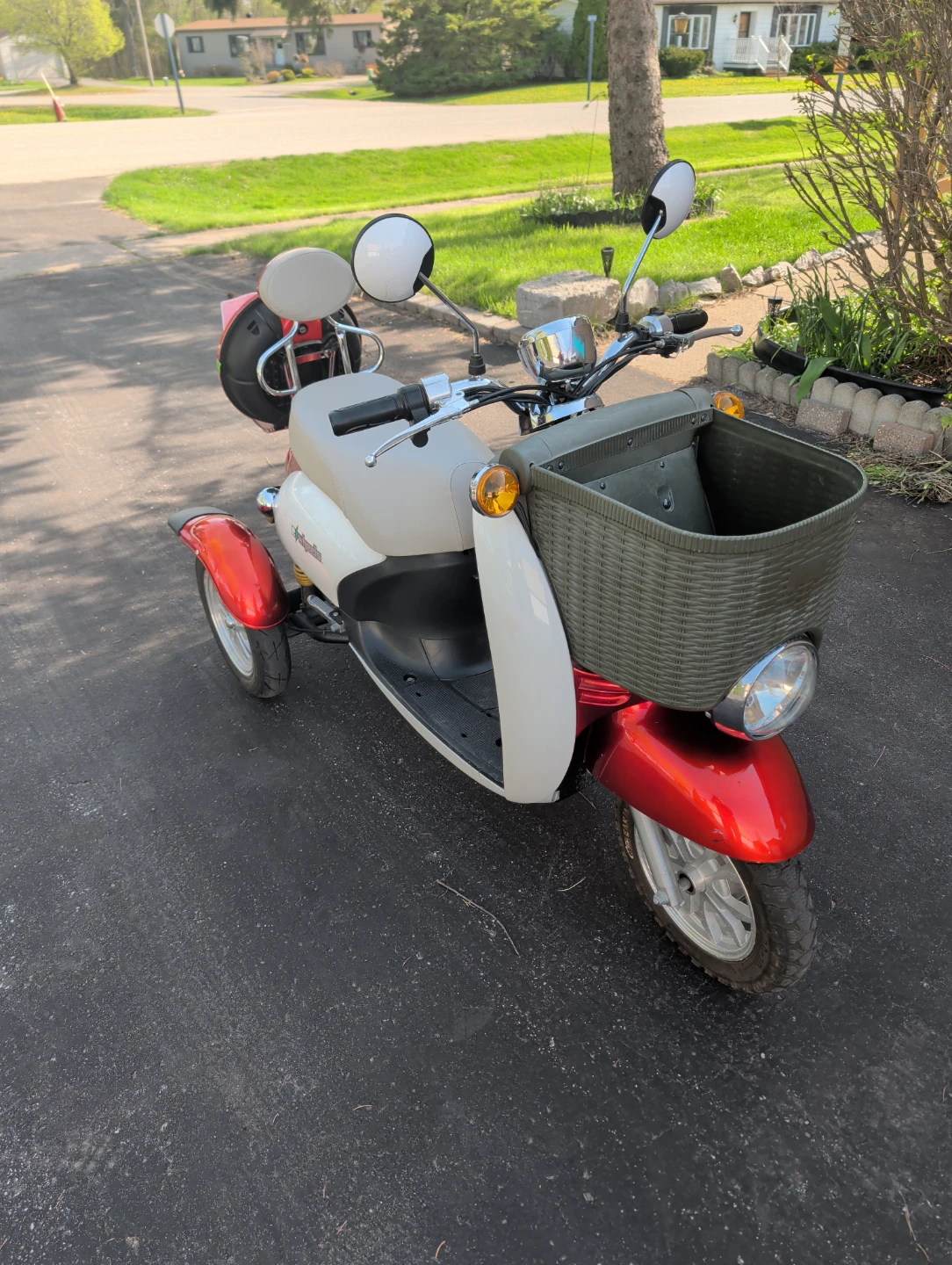 E-Wheels 3-Wheel Mobility Scooter - photo 2