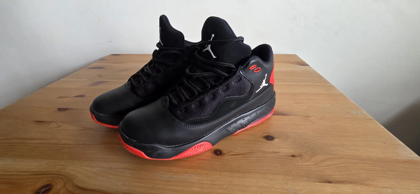Jordan Kids Basketball Shoes 6Y - photo 3