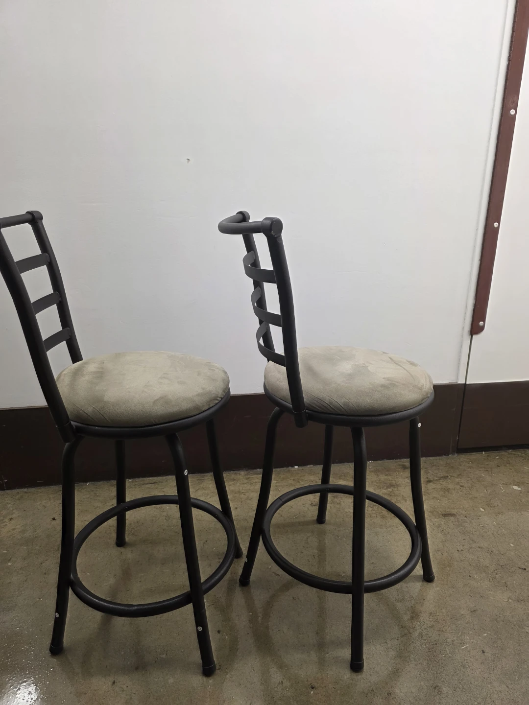 Pair of Swivel Bar Stools (35 each) - photo 3