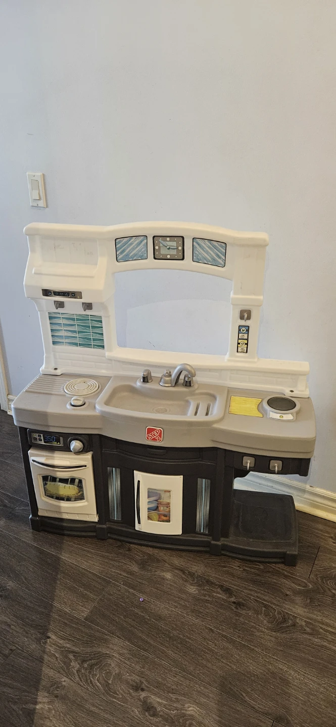 Play kitchen