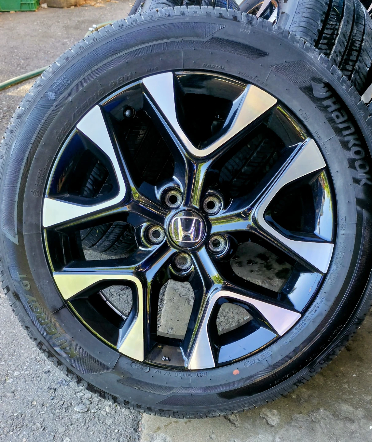 Set of 4 Honda Alloy Wheels with Hankook Tires