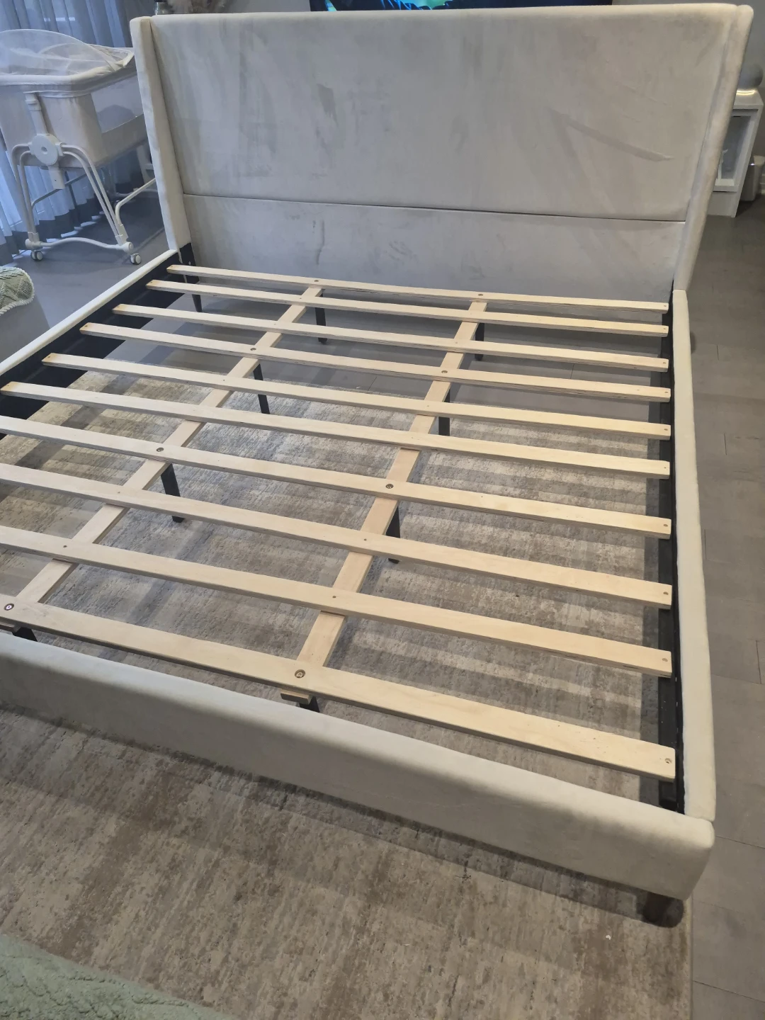 ✨ MODERN UPHOLSTERED PLATFORM BED FRAME – NEW ✨ - photo 5