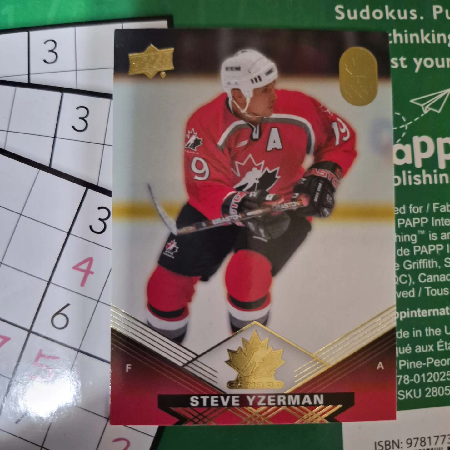 Upper Deck Steve Yzerman Hockey Card